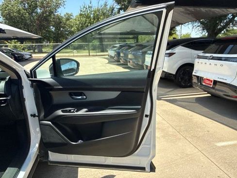 Certified 2025 Nissan Murano SL w/ Cargo Package AWD/4WD image 17
