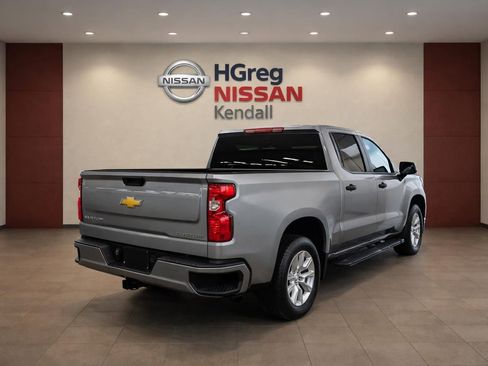 Used 2025 Chevrolet Silverado 1500 Custom RWD image 4