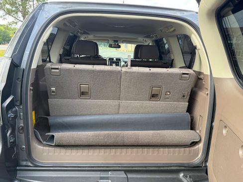 Used 2017 Lexus GX 460 AWD/4WD image 26