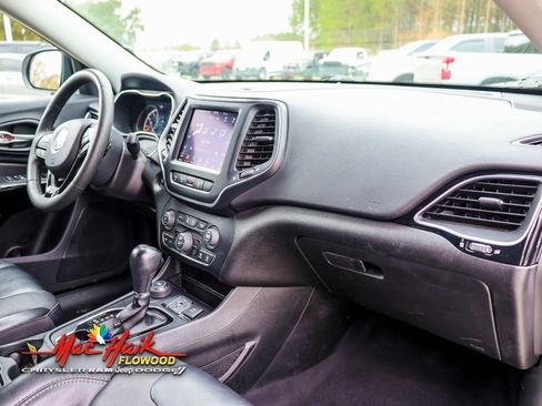 Used 2023 Jeep Cherokee Altitude Lux image 8