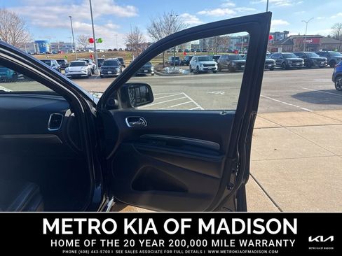 Used 2016 Dodge Durango SXT w/ Blacktop Package image 36