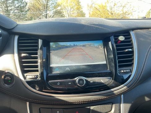 Used 2017 Chevrolet Trax LT w/ LT Convenience Package FWD image 20