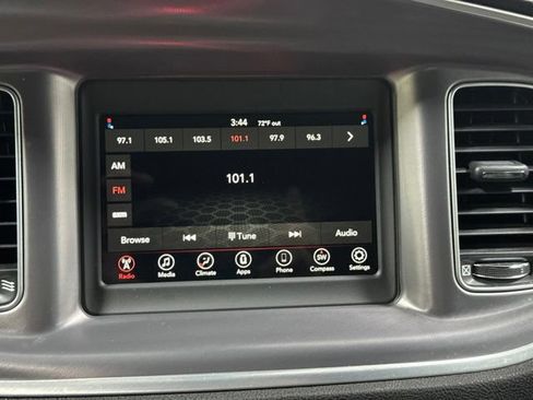 Used 2020 Dodge Charger SXT RWD image 16
