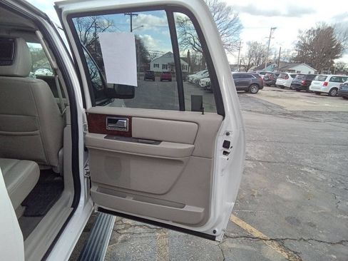 Used 2013 Lincoln Navigator L 2WD w/ HD Trailer Tow Pkg image 6