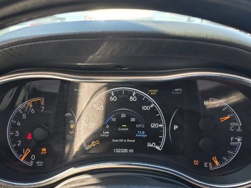 Used 2014 Jeep Grand Cherokee Overland image 22