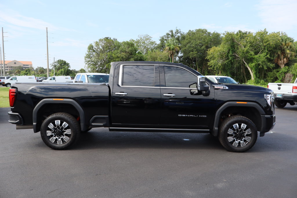 Certified 2024 GMC Sierra 3500 Denali w/ Denali Reserve Package AWD/4WD image 10