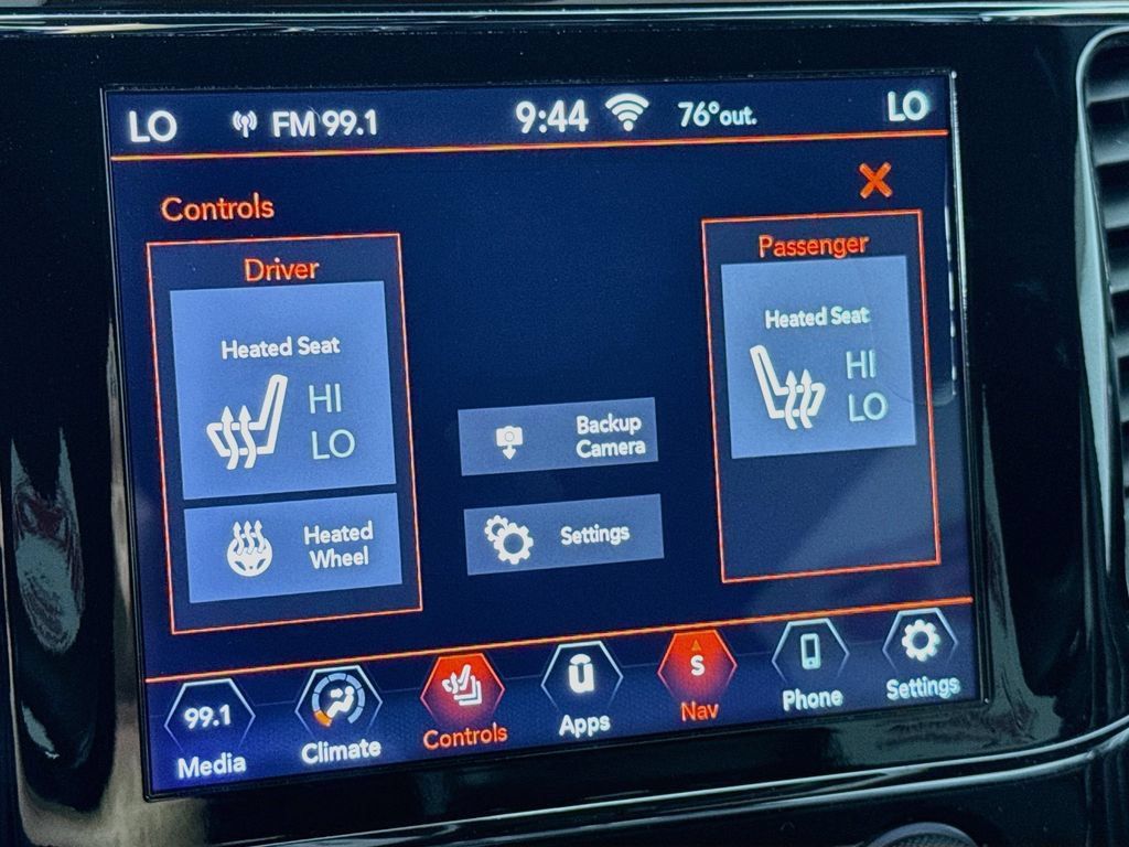Used 2020 Jeep Grand Cherokee Altitude AWD/4WD image 11