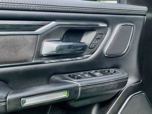 Used 2024 RAM 1500 Laramie AWD/4WD image 18
