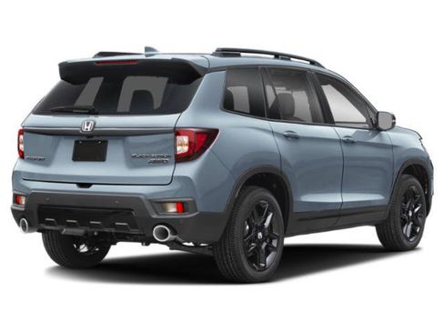 Used 2024 Honda Passport Black Edition image 2