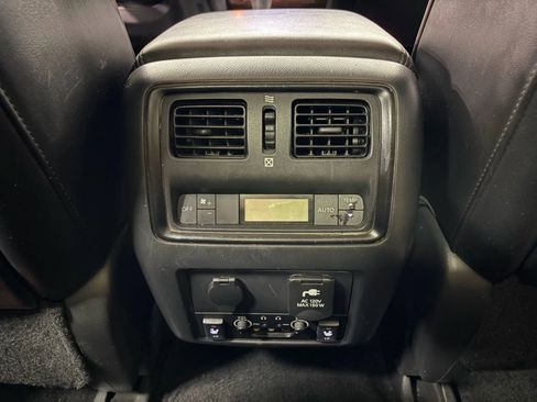 Used 2013 INFINITI JX35 AWD w/ Premium Pkg image 31