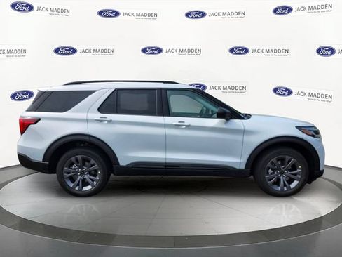 New 2026 Ford Explorer Active w/ Active Comfort Package AWD/4WD image 6