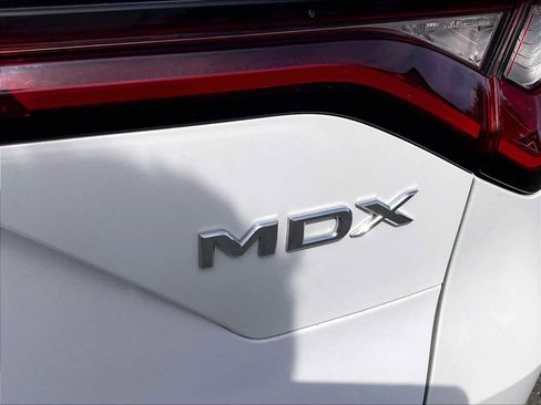Used 2025 Acura MDX FWD w/ Technology Package image 11