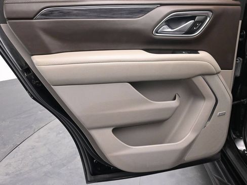 Used 2021 GMC Yukon SLT RWD image 13