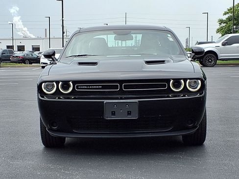Used 2023 Dodge Challenger SXT RWD image 32