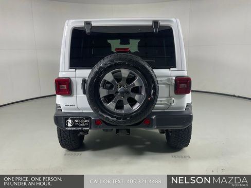 Used 2020 Jeep Wrangler Unlimited Sahara w/ LED Lighting Group AWD/4WD image 7
