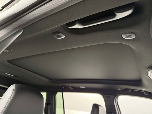 New 2025 Jeep Grand Cherokee L Limited image 23