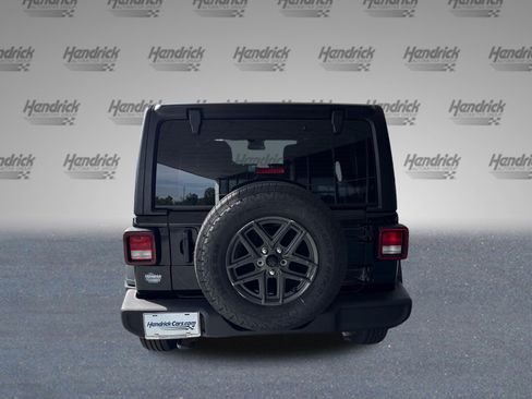 Used 2025 Jeep Wrangler Unlimited Sport AWD/4WD image 8