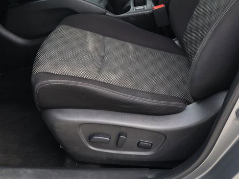 Used 2018 Nissan Rogue Sport SV w/ SV Technology Package image 13