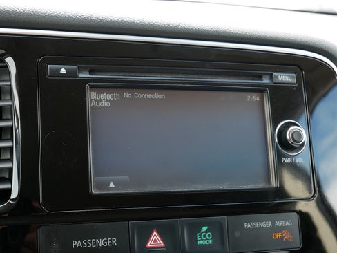 Used 2015 Mitsubishi Outlander SE FWD image 22