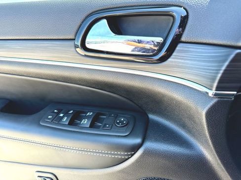 Used 2021 Jeep Grand Cherokee Limited w/ Quick Order Package 28K 80th AWD/4WD image 24