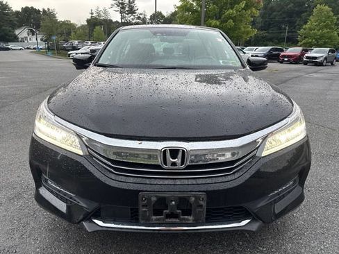Used 2017 Honda Accord Touring image 12