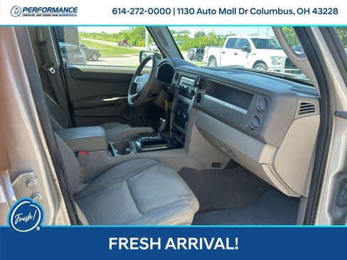 Used 2008 Jeep Commander Sport AWD/4WD image 16