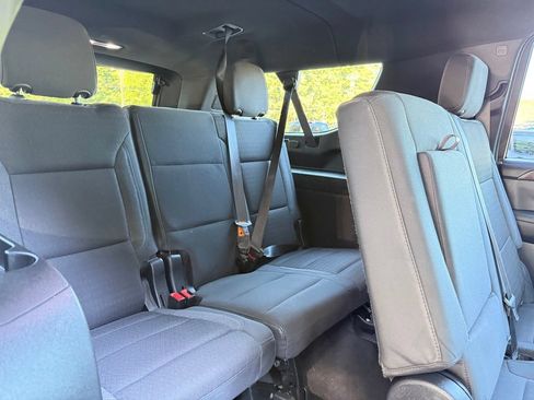 Used 2023 GMC Yukon XL SLE w/ Gmc Pro Safety Plus Package AWD/4WD image 24