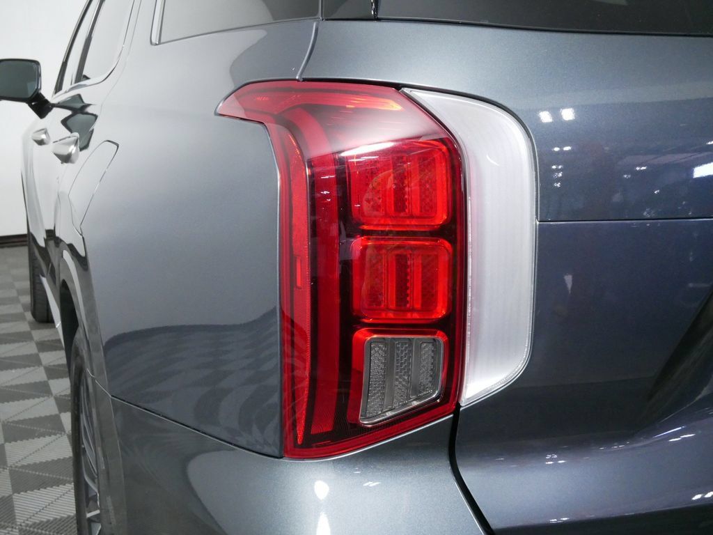 Used 2023 Hyundai Palisade Calligraphy w/ Cargo Package AWD/4WD image 12