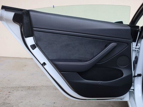 Used 2023 Tesla Model 3 Standard Range RWD image 15