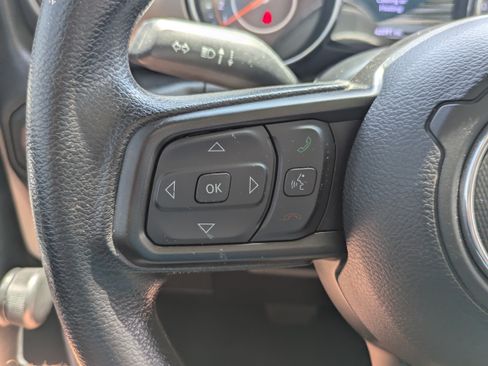 Used 2022 Jeep Wrangler Sport AWD/4WD image 19