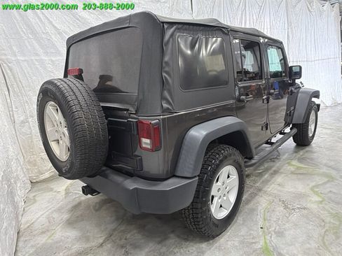 Used 2018 Jeep Wrangler Unlimited Sport S AWD/4WD image 8