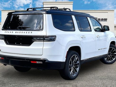 Certified 2025 Jeep Grand Wagoneer Series II Obsidian w/ Quick Order Packagew 28T AWD/4WD image 2