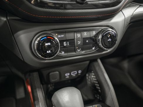 Used 2023 Chevrolet TrailBlazer RS w/ Convenience Package AWD/4WD image 23