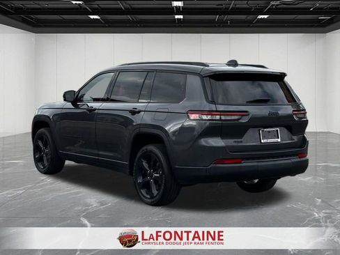 Used 2023 Jeep Grand Cherokee L Laredo AWD/4WD image 3