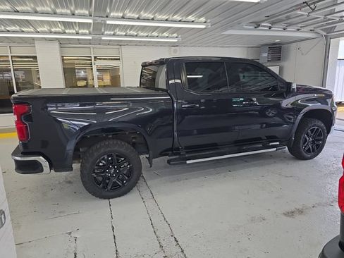 Used 2023 Chevrolet Silverado 1500 LT w/ Z71 Off-Road Package AWD/4WD image 6