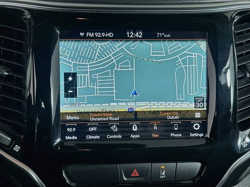 Used 2022 Jeep Cherokee Limited w/ Elite Package AWD/4WD image 22