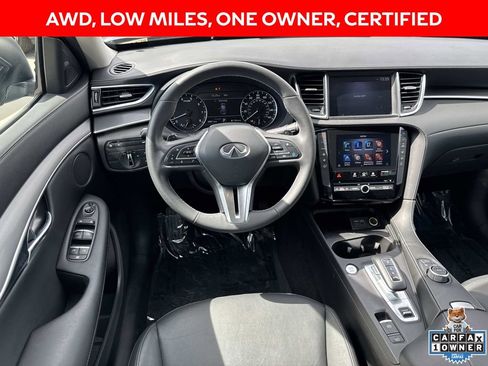 Certified 2025 INFINITI QX50 Pure image 9