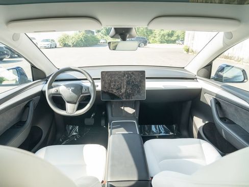 Used 2023 Tesla Model Y Long Range AWD/4WD image 19