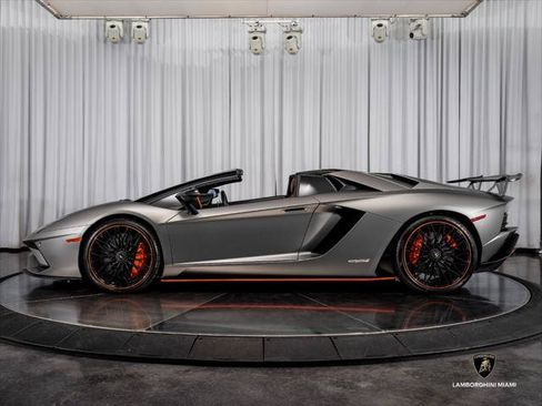 Used 2019 Lamborghini Aventador S AWD/4WD image 13