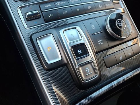 Used 2023 Hyundai Santa Fe SEL w/ Premium Package image 12