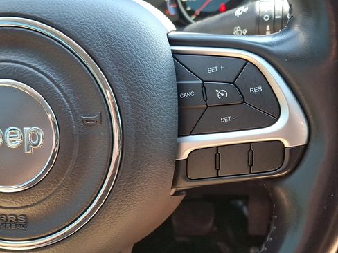 Used 2021 Jeep Compass Latitude image 21