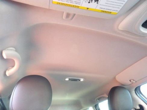 Used 2019 MINI Cooper 4-Door Hardtop image 30