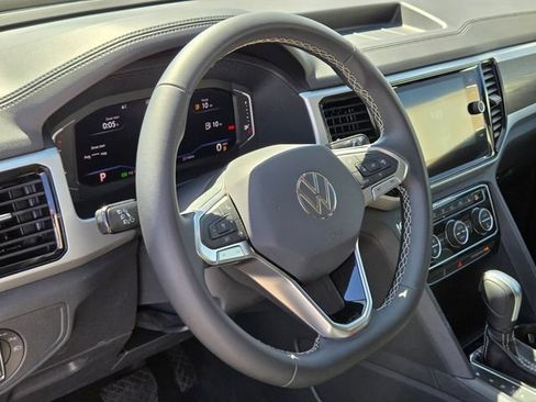 Certified 2023 Volkswagen Atlas SE FWD image 21
