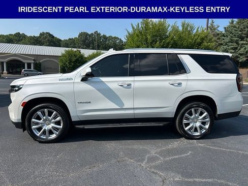 Used 2022 Chevrolet Tahoe High Country AWD/4WD image 12