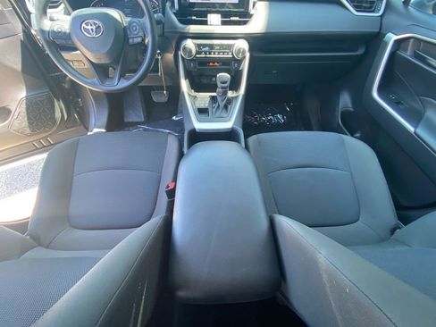 Used 2023 Toyota RAV4 LE AWD/4WD image 6