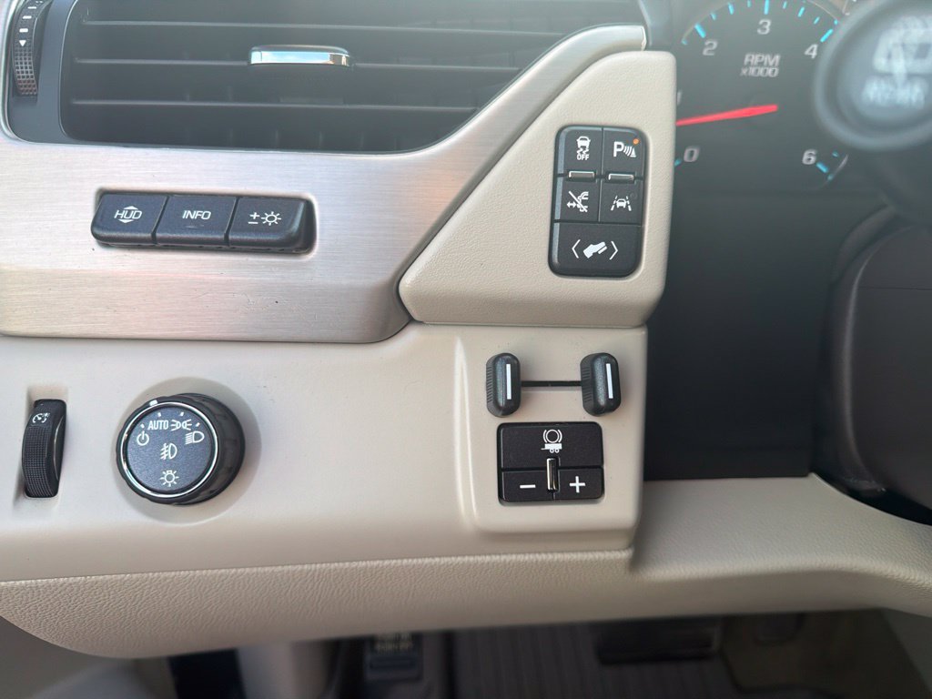 Used 2018 GMC Yukon Denali w/ Denali Ultimate Package RWD image 17