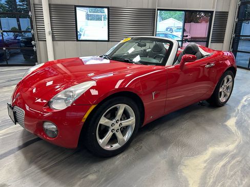 Used 2006 Pontiac Solstice Convertible w/ Premium Package RWD image 28