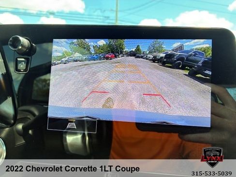 Used 2022 Chevrolet Corvette Stingray Coupe w/ 1LT RWD image 17