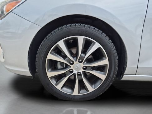 Used 2019 Hyundai Elantra GT FWD image 29