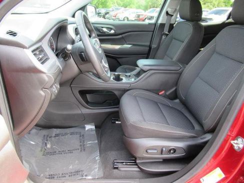 Certified 2023 GMC Acadia SLE w/ Driver Convenience Package FWD image 19
